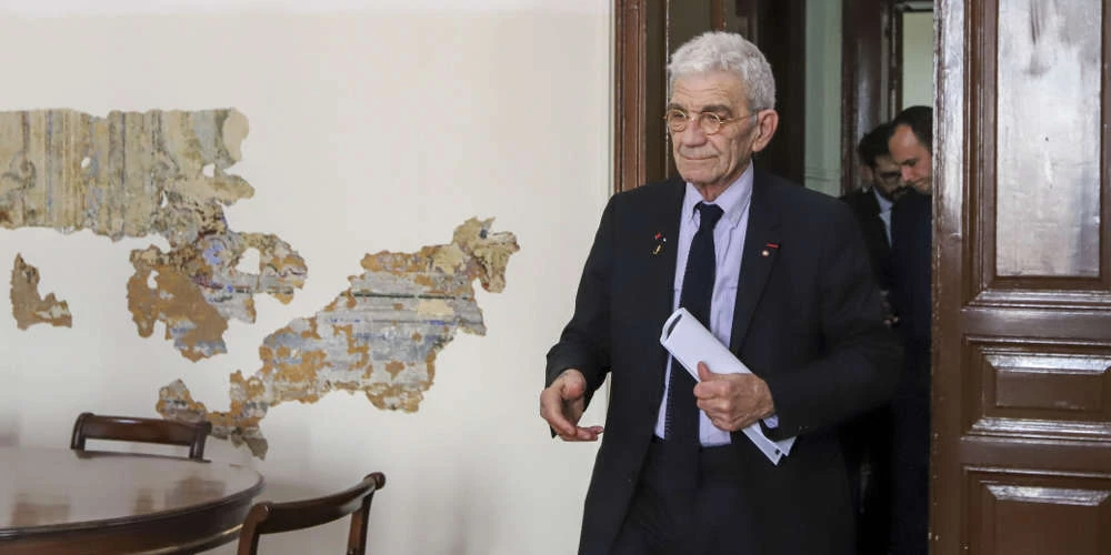 Ξεσηκωμός για τις δηλώσεις Μπουτάρη! «Παραιτήσου» – Πολίτες πολιορκούν το δημαρχείο Θεσσαλονίκης – [βίντεο]